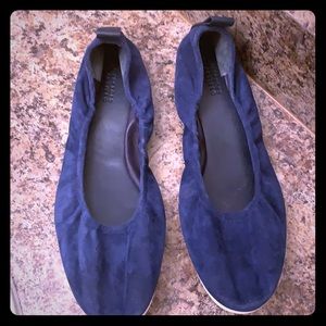 Mercedes Castillo size 10/40 navy Blue suede flats